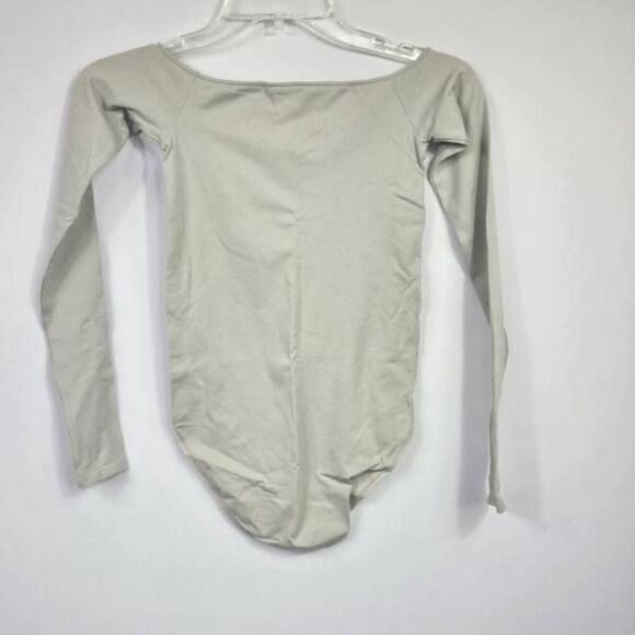 Skims light Essential bodysuit Nwot - Picture 6 of 8